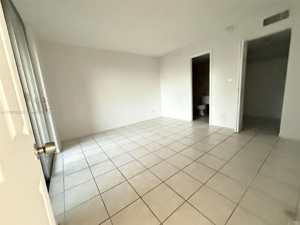 Vendido Recientemente: $182,500 (1 camas, 1 baños, 640 Pies cuadrados)