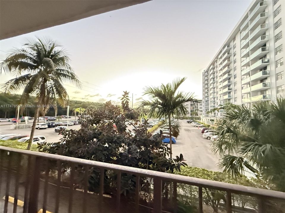 Vendido Recientemente: $182,500 (1 camas, 1 baños, 640 Pies cuadrados)