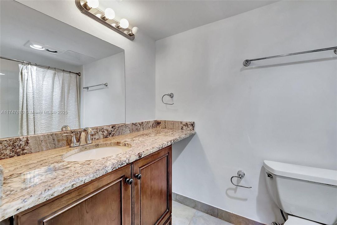 Недавно продано: $200,000 (1 спален, 1 ванн, 678 Квадратных фут)