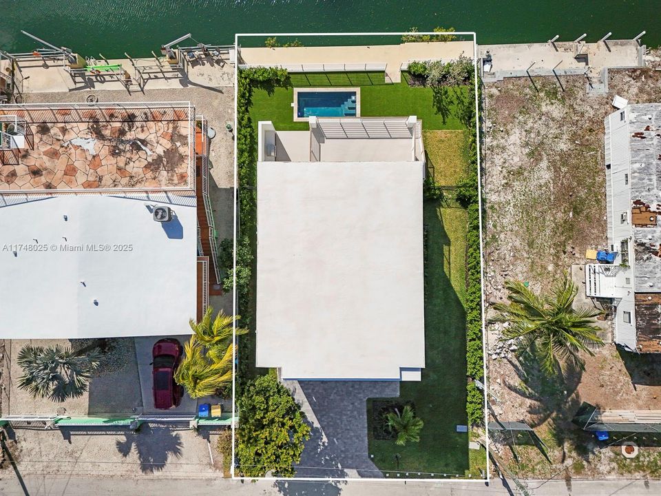 En Venta: $2,998,000 (3 camas, 3 baños, 2938 Pies cuadrados)