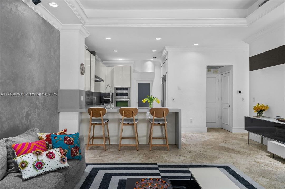 For Sale: $4,290,000 (5 beds, 7 baths, 4007 Square Feet)