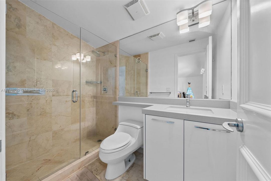 MAID ROOM WITH FULL BATHROOM AND CLOSET