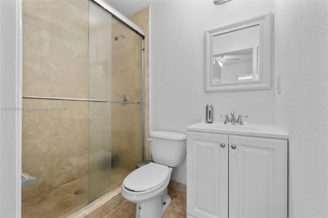 For Sale: $4,290,000 (5 beds, 7 baths, 4007 Square Feet)