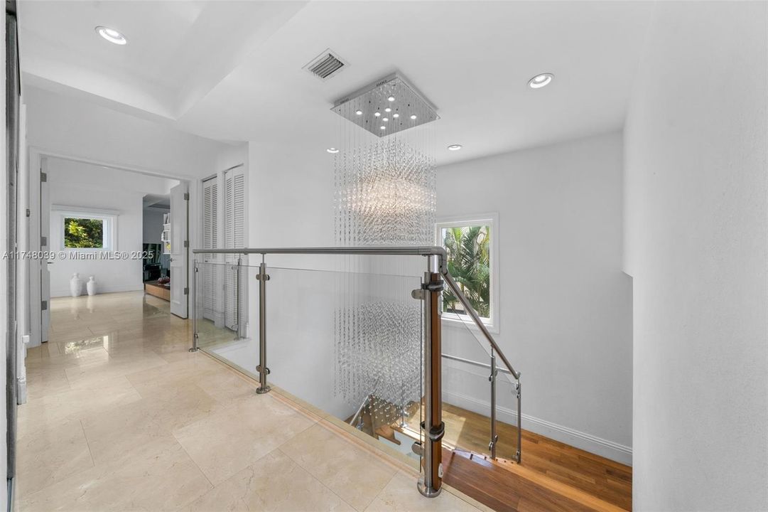 For Sale: $4,290,000 (5 beds, 7 baths, 4007 Square Feet)