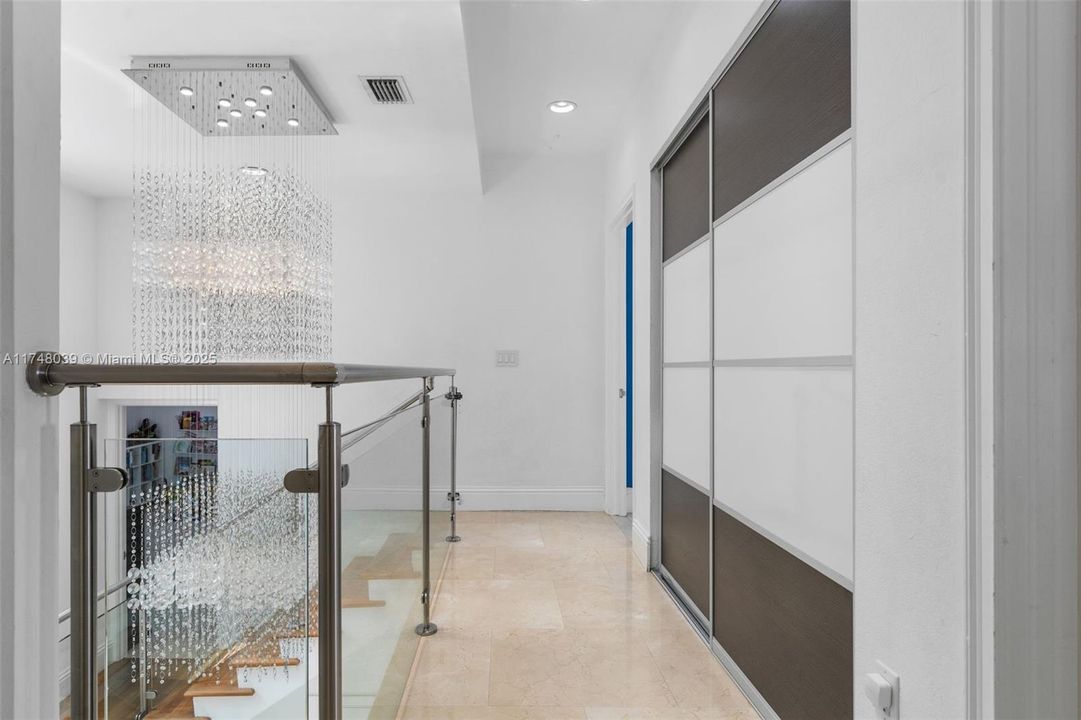 For Sale: $4,290,000 (5 beds, 7 baths, 4007 Square Feet)