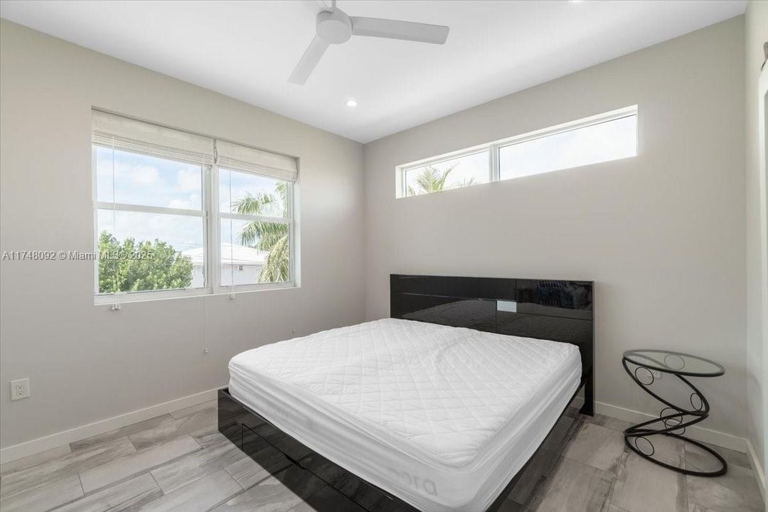 最近售出: $2,699,000 (5 贝兹, 4 浴室, 0 平方英尺)