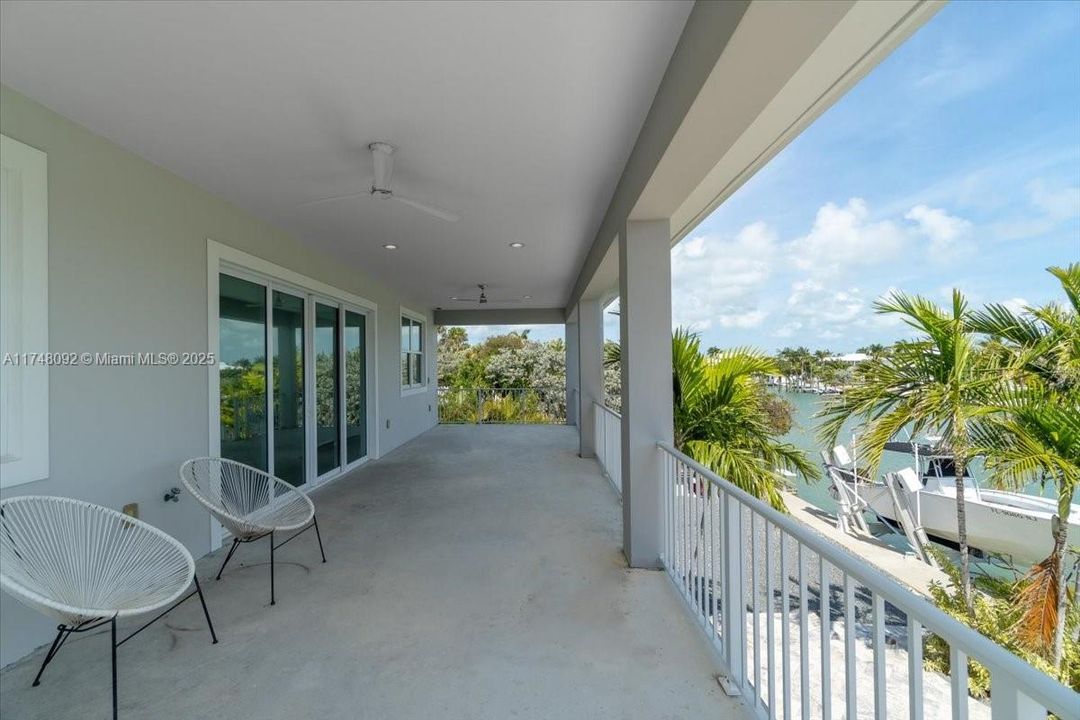 最近售出: $2,699,000 (5 贝兹, 4 浴室, 0 平方英尺)