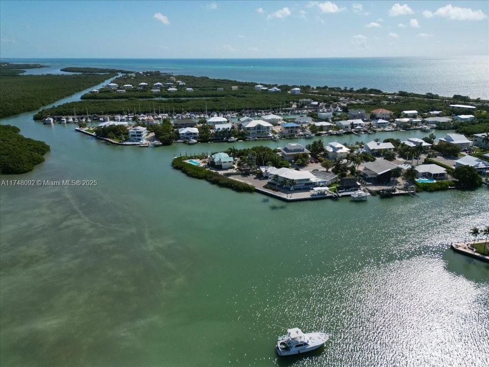 最近售出: $2,699,000 (5 贝兹, 4 浴室, 0 平方英尺)