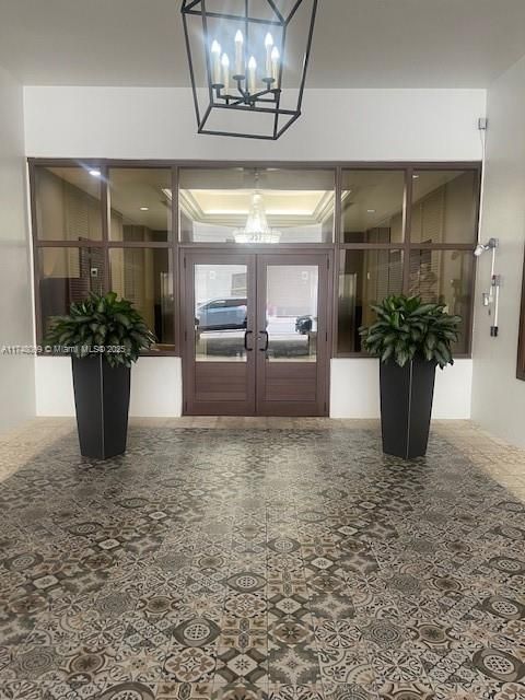 For Sale: $595,000 (2 beds, 2 baths, 997 Square Feet)