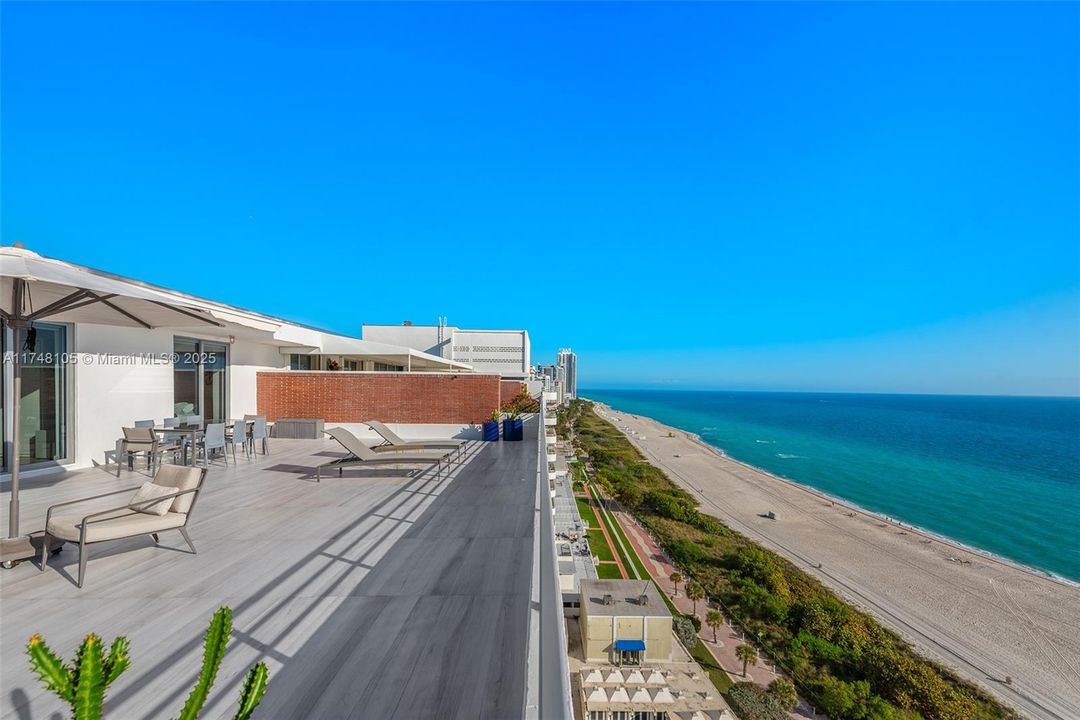 For Sale: $2,295,000 (3 beds, 2 baths, 1580 Square Feet)