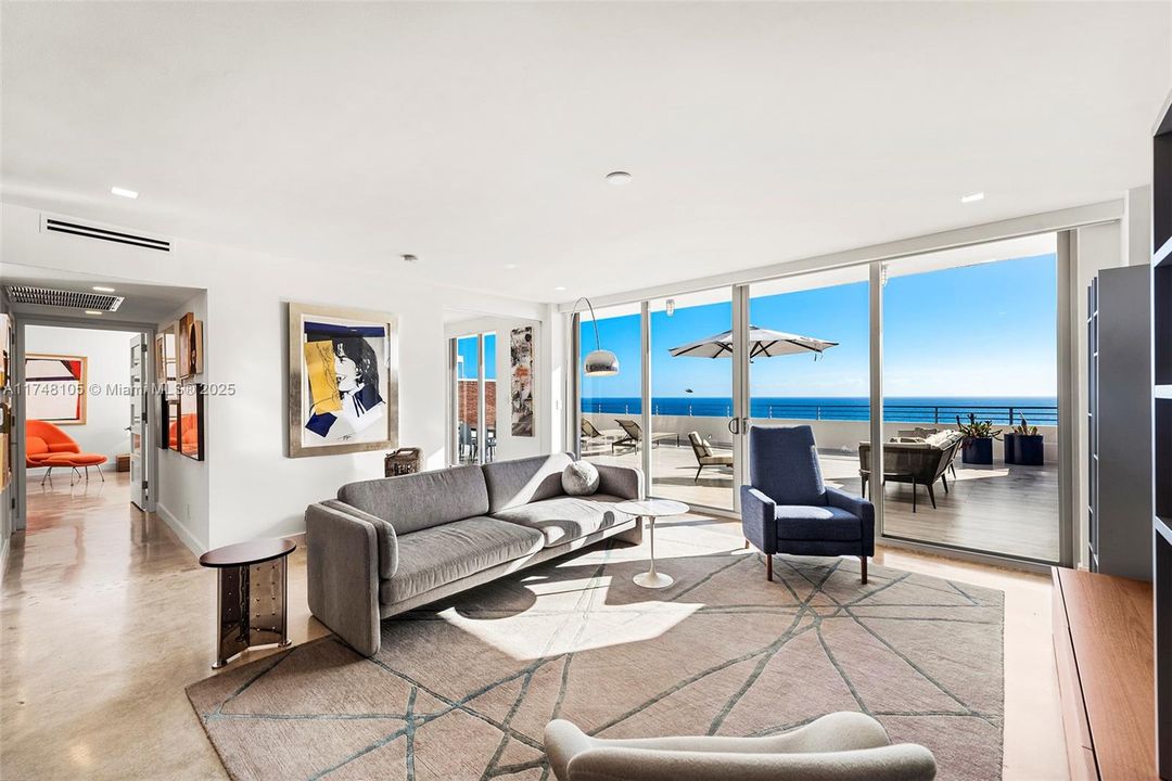 For Sale: $2,295,000 (3 beds, 2 baths, 1580 Square Feet)