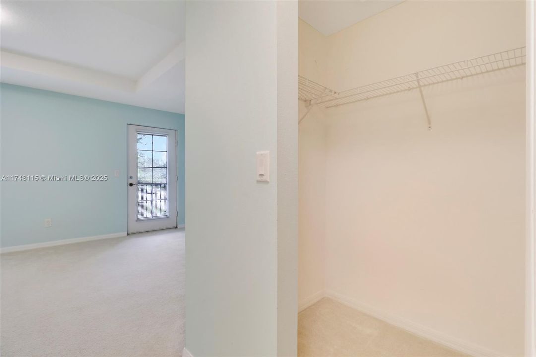 Vendido Recientemente: $269,000 (2 camas, 2 baños, 1350 Pies cuadrados)