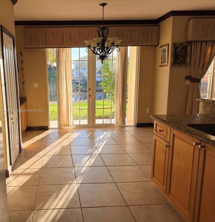 На продажу: $1,030,000 (4 спален, 3 ванн, 2426 Квадратных фут)