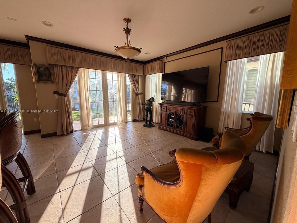 На продажу: $1,030,000 (4 спален, 3 ванн, 2426 Квадратных фут)