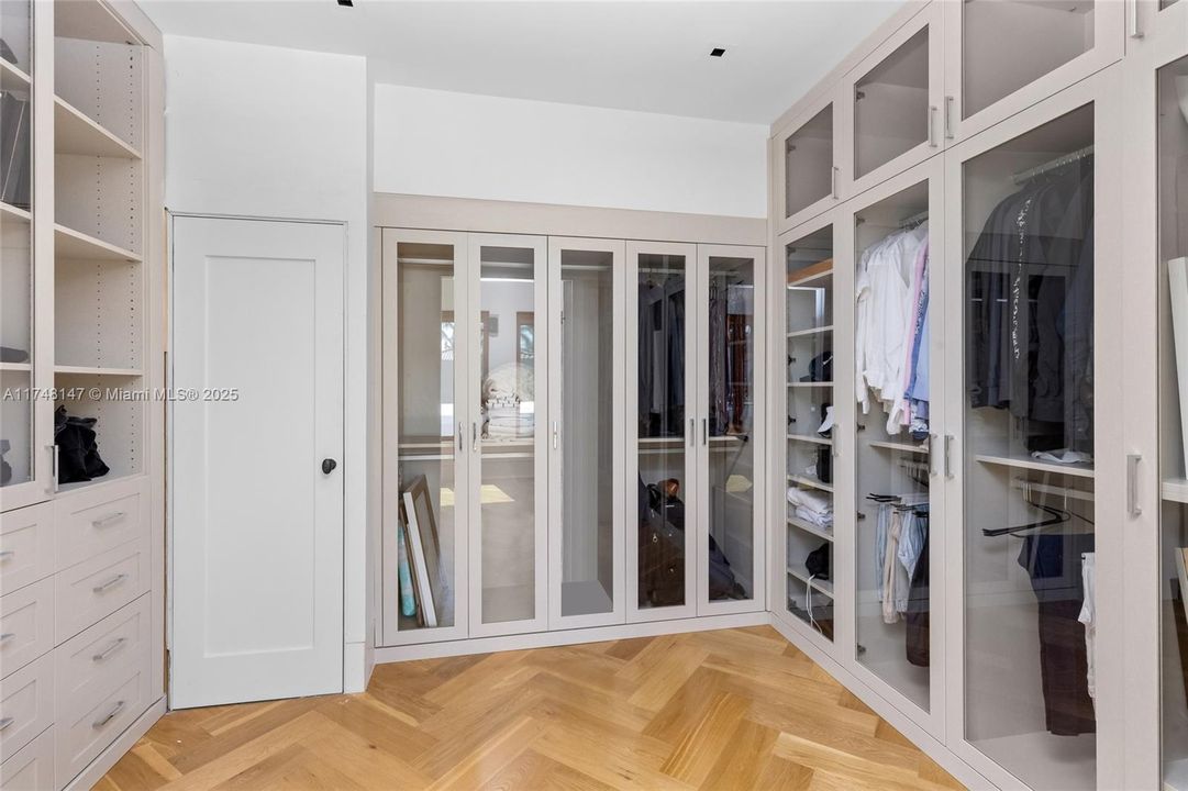 En Venta: $4,600,000 (4 camas, 3 baños, 3539 Pies cuadrados)