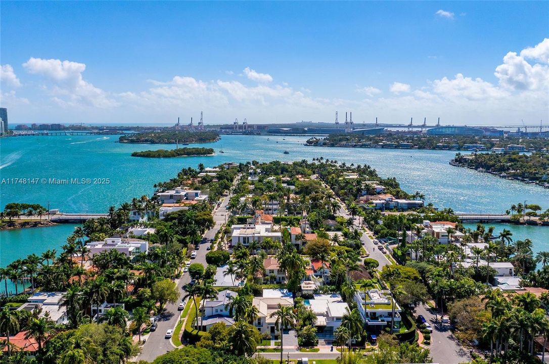 En Venta: $4,600,000 (4 camas, 3 baños, 3539 Pies cuadrados)