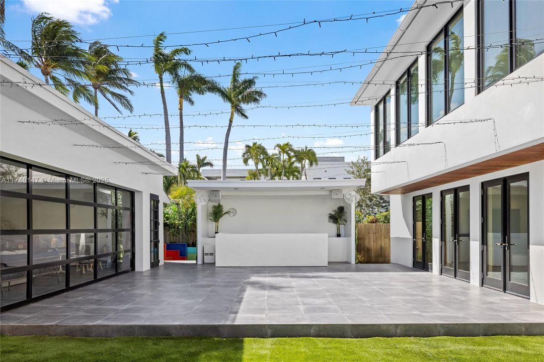 En Venta: $4,600,000 (4 camas, 3 baños, 3539 Pies cuadrados)