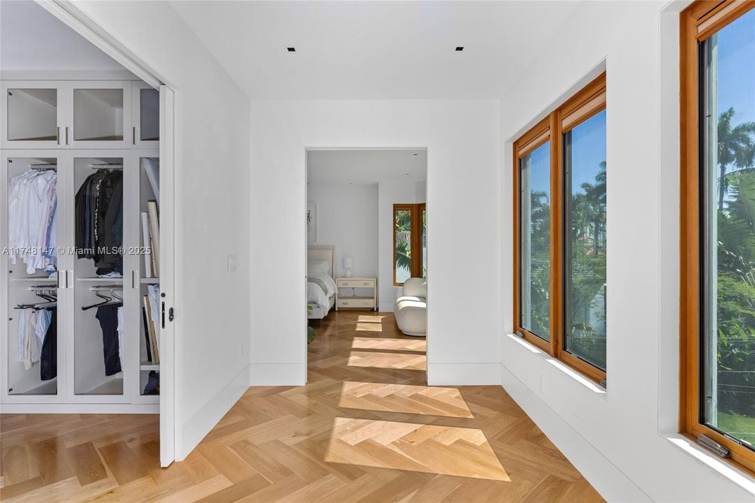 En Venta: $4,600,000 (4 camas, 3 baños, 3539 Pies cuadrados)