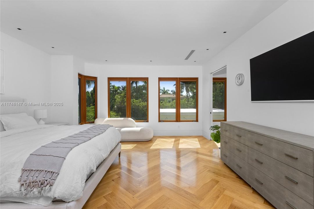 En Venta: $4,600,000 (4 camas, 3 baños, 3539 Pies cuadrados)