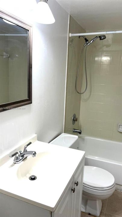 Recently Sold: $115,900 (2 beds, 2 baths, 882 Square Feet)