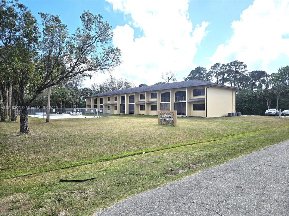 Recently Sold: $115,900 (2 beds, 2 baths, 882 Square Feet)