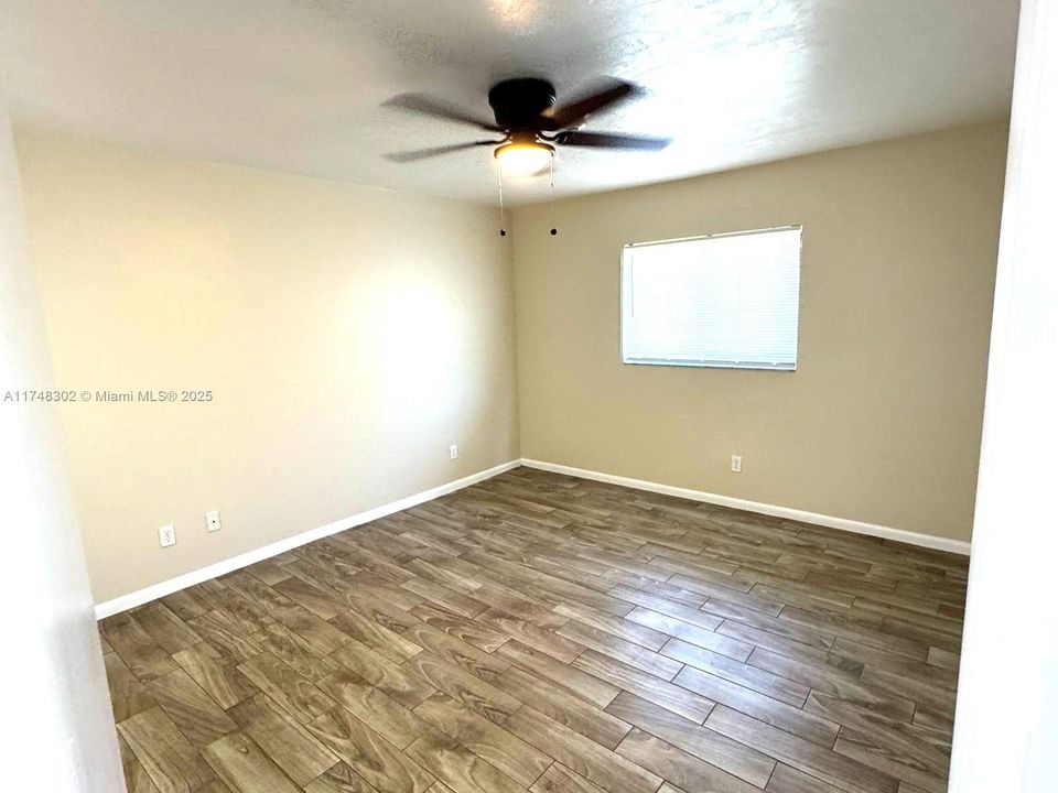 Recently Sold: $115,900 (2 beds, 2 baths, 882 Square Feet)