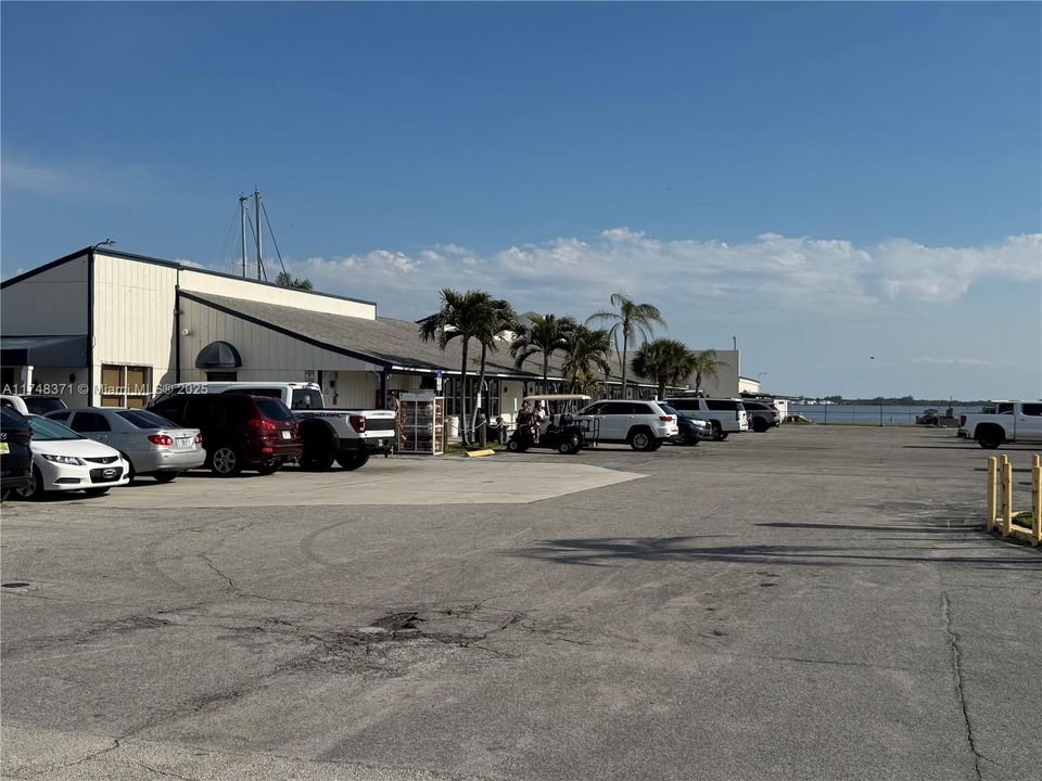 Vendido Recientemente: $198,900 (0.04 acres)