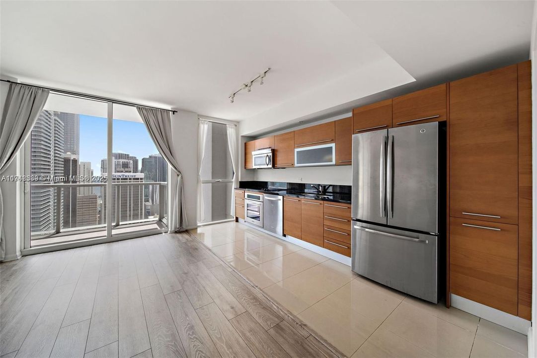 最近租的: $2,550 (0 贝兹, 1 浴室, 632 平方英尺)