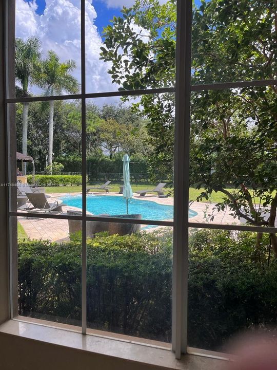 В аренду: $11,000 (5 спален, 4 ванн, 4339 Квадратных фут)