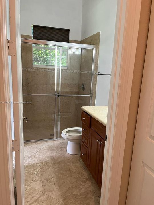 В аренду: $11,000 (5 спален, 4 ванн, 4339 Квадратных фут)