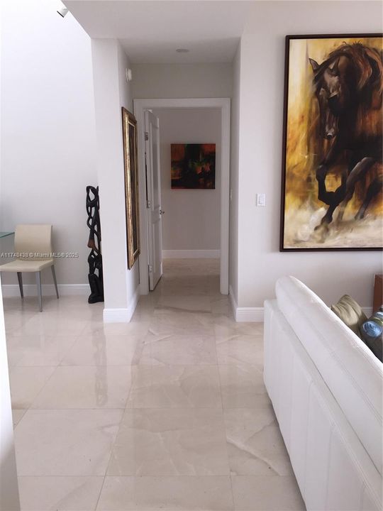 Vendido Recientemente: $5,300,000 (3 camas, 3 baños, 2622 Pies cuadrados)