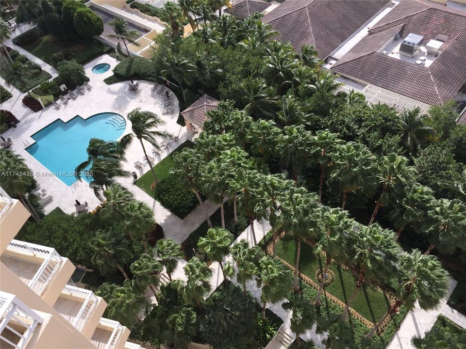 Vendido Recientemente: $5,300,000 (3 camas, 3 baños, 2622 Pies cuadrados)