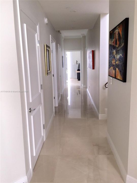 Vendido Recientemente: $5,300,000 (3 camas, 3 baños, 2622 Pies cuadrados)