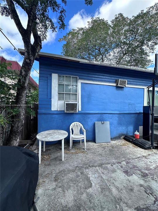 Recently Sold: $599,900 (5 beds, 4 baths, 1979 Square Feet)