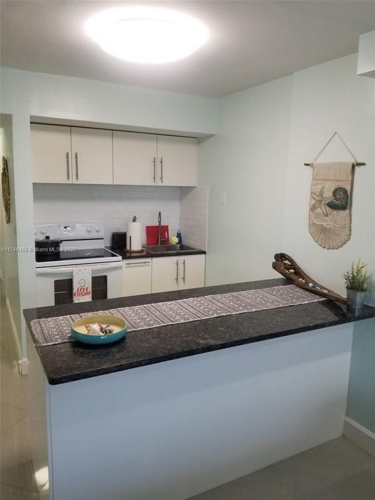 Recently Rented: $1,650 (1 beds, 1 baths, 398 Square Feet)