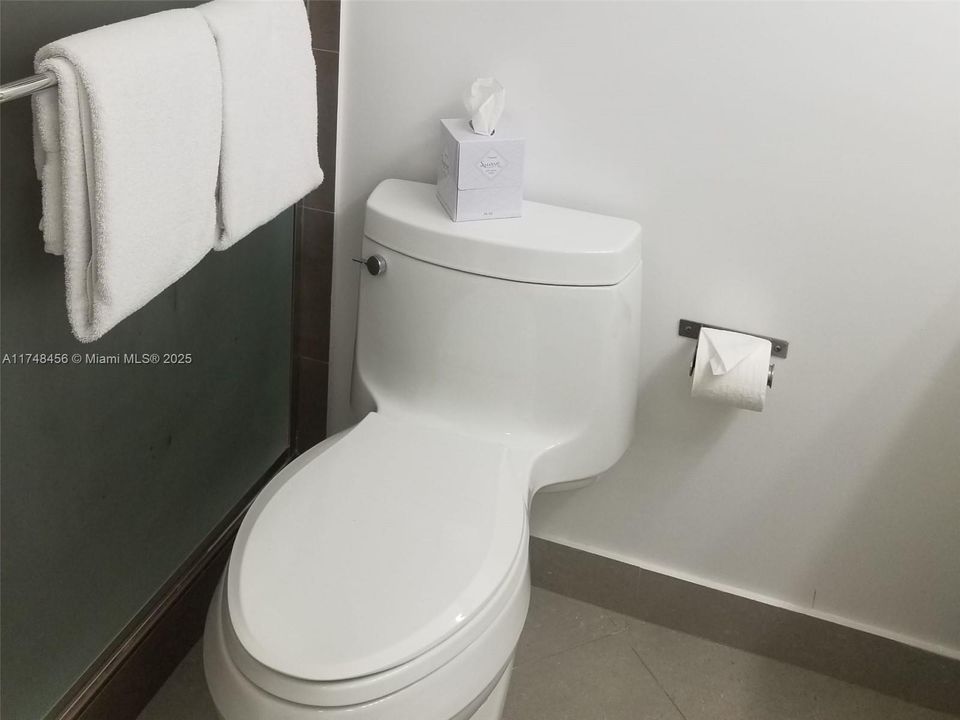 Recently Rented: $1,650 (1 beds, 1 baths, 398 Square Feet)