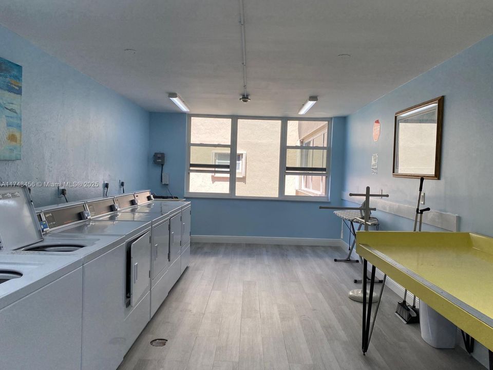 Recently Rented: $1,650 (1 beds, 1 baths, 398 Square Feet)