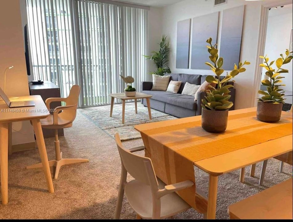 На продажу: $369,999 (1 спален, 1 ванн, 791 Квадратных фут)