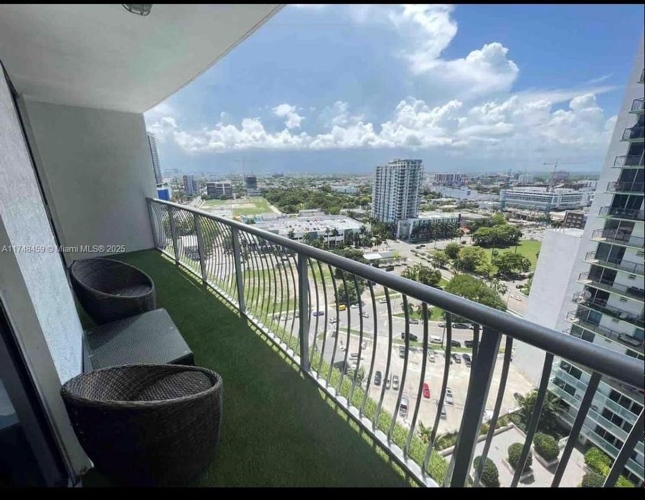 На продажу: $369,999 (1 спален, 1 ванн, 791 Квадратных фут)