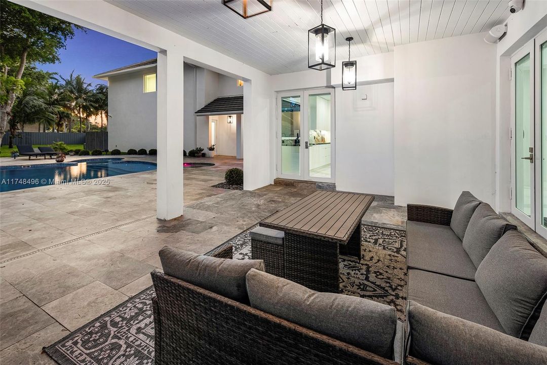 В аренду: $35,000 (7 спален, 8 ванн, 8129 Квадратных фут)