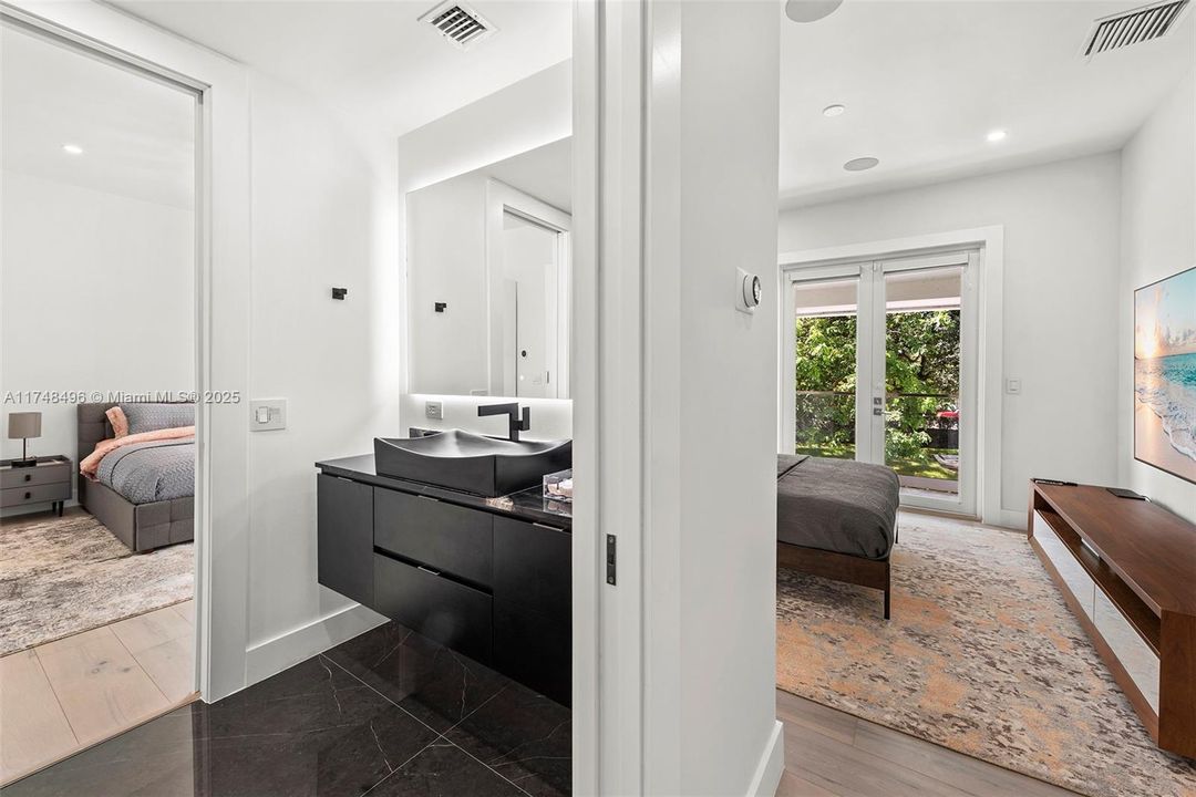 В аренду: $35,000 (7 спален, 8 ванн, 8129 Квадратных фут)