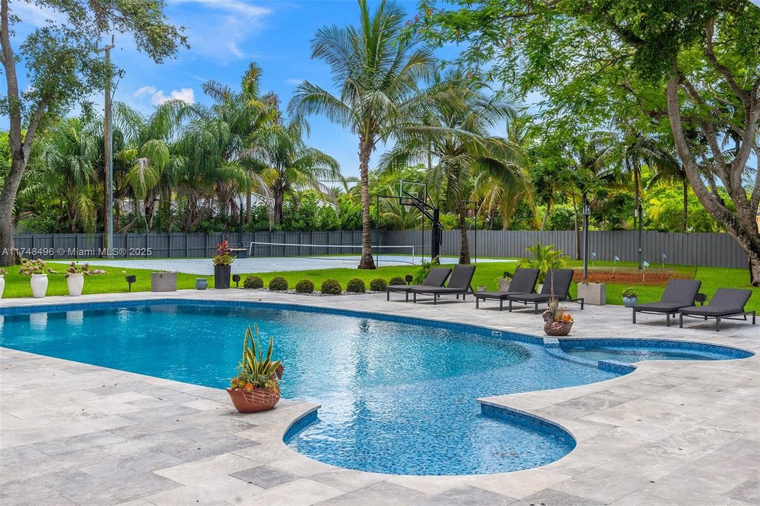 В аренду: $35,000 (7 спален, 8 ванн, 8129 Квадратных фут)