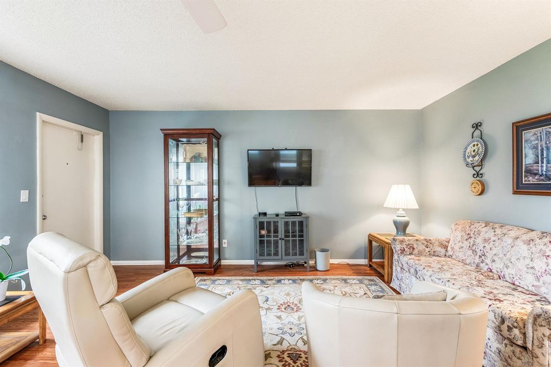 65 Woodland Drive - 106-144_18