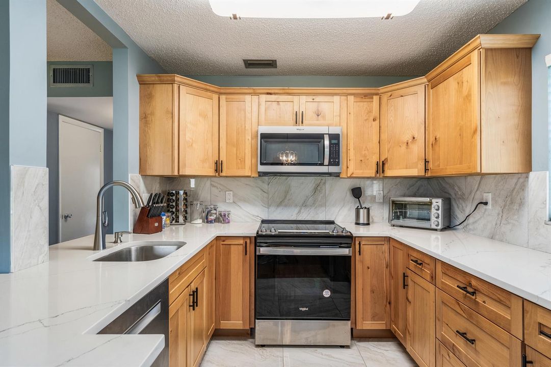 65 Woodland Drive - 106-194_25