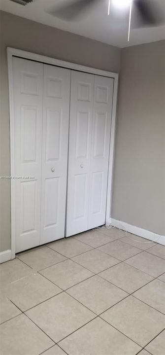 Vendido Recientemente: $485,000 (4 camas, 2 baños, 1714 Pies cuadrados)