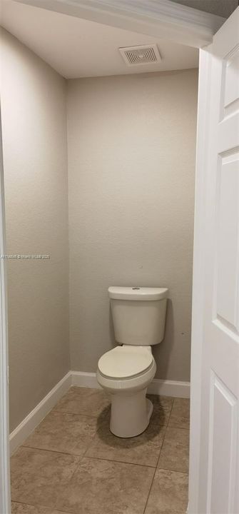 Vendido Recientemente: $485,000 (4 camas, 2 baños, 1714 Pies cuadrados)