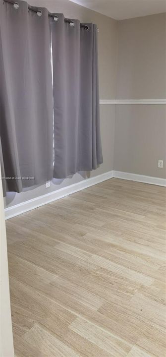 Vendido Recientemente: $485,000 (4 camas, 2 baños, 1714 Pies cuadrados)