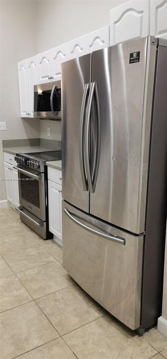 Vendido Recientemente: $485,000 (4 camas, 2 baños, 1714 Pies cuadrados)