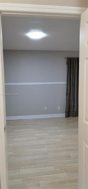 Vendido Recientemente: $485,000 (4 camas, 2 baños, 1714 Pies cuadrados)