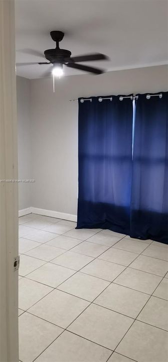 Vendido Recientemente: $485,000 (4 camas, 2 baños, 1714 Pies cuadrados)